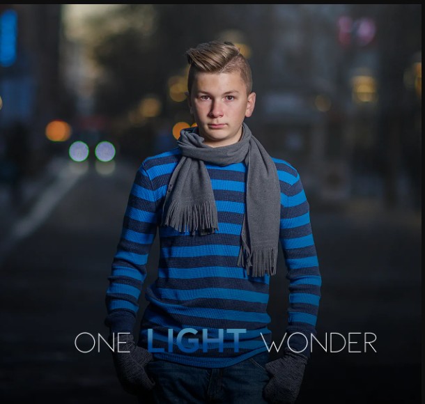 AwTeaches – One Light Wonder